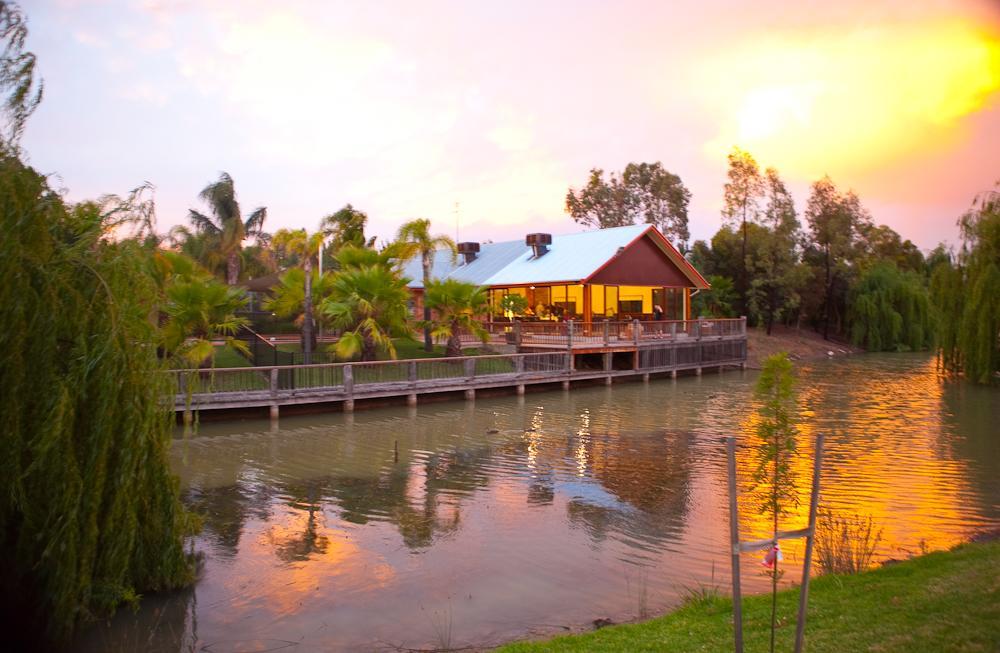 Hotel Perricoota Vines Retreat Moama Zewnętrze zdjęcie